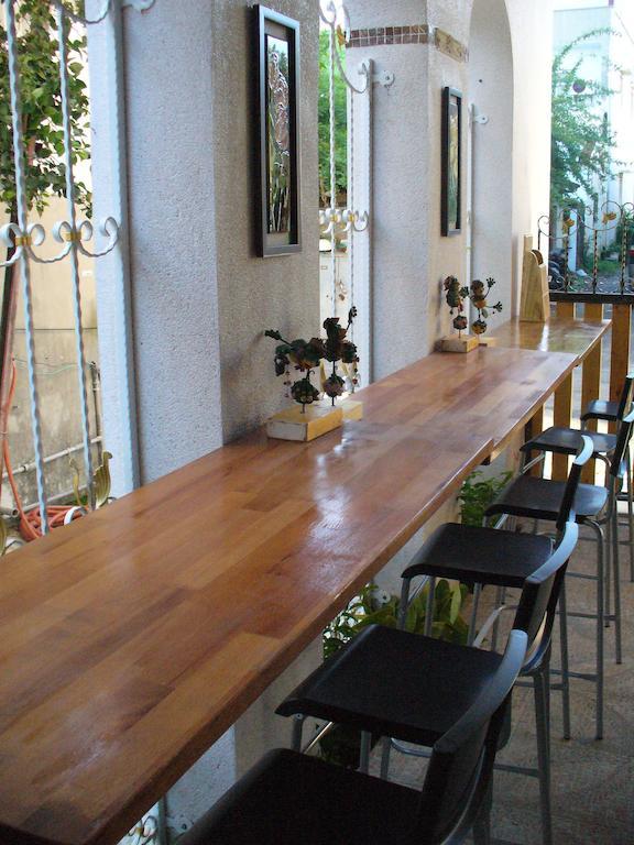 Alongs Garden Bed and Breakfast Heng-ch'un Exteriör bild